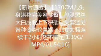 商场女厕全景后拍多位小姐姐尿尿各种美鲍一一展示 (1)