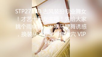 熟女人妻 在家光着屁屁吃大洋吊 展示她一流的口活 边吃边摸逼 最后口爆吃精