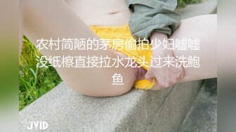 游乐场女厕全景偷拍25位美女的各种极品美鲍鱼 (2)