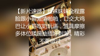   年轻学姐客厅深喉大屌，蹲下卖力，展现完美技