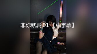 与经验丰富的办公室女士的第一个奇闻趣事。