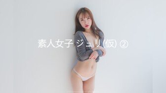 游泳馆内部员工偷拍多位美女换衣服有几个身材是相当不错