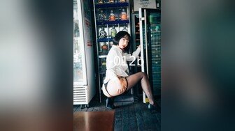 【新片速遞】   2022-8-26【瘦子传媒工作室】极品麻花辫小妹，性格超好甜美，喜欢被舔逼，很主动各种姿势操