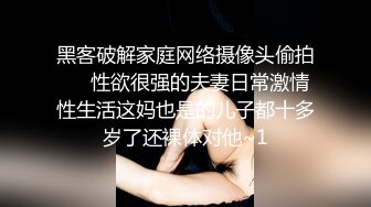 操的老婆两只奶乱跳