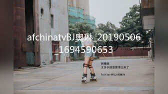 狼友们，跟着一起撸起来~小骚货这两天B被操裂啦~这次只能胸部嫩穴特写~乳交口交深喉吞精液~过两天在艹BB！