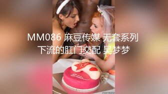 风骚小少妇、起床就逼痒痒，搁床上自慰、丝袜塞逼里，拉出来沾满白丝浆液！